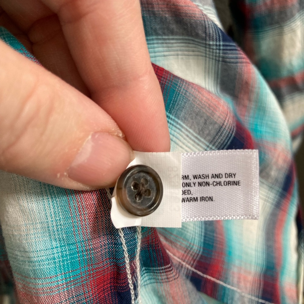 🫐3/$40🫐 NWT GAP Plaid, long-sleeve, 100% lightweight cotton shirt - Picture 15 of 17